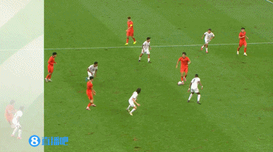 又失良机！向余望射门致门将脱手，拜合拉木补射直接往对方怀里射